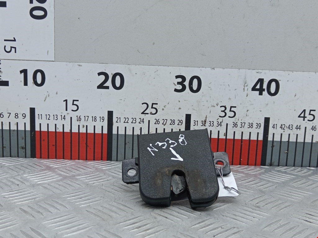 Замок багажника (крышки двери) VOLKSWAGEN Golf IV 1997-2003