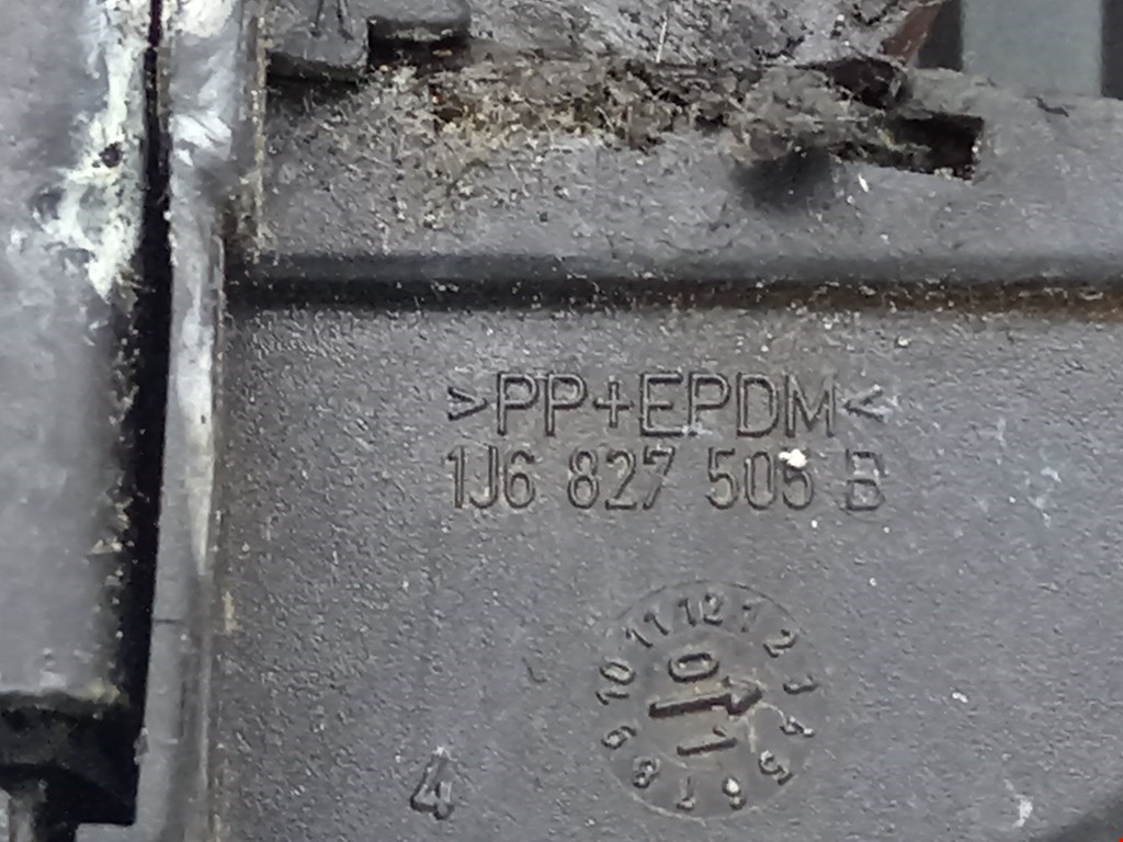 Замок багажника (крышки двери) VOLKSWAGEN Golf IV 1997-2003