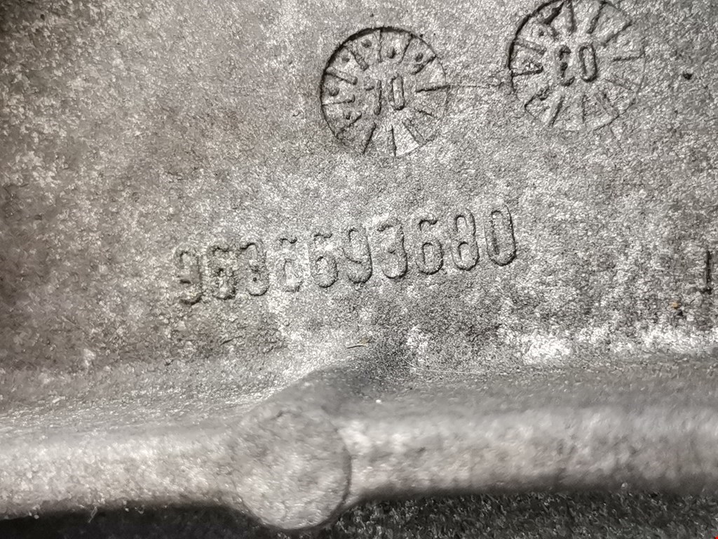 Кронштейн кондиционера PEUGEOT 206 1998-2012