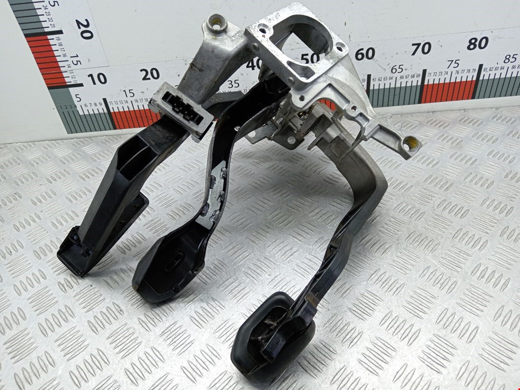 Блок педалей (педальный узел) AUDI A4 B5 1995-2001