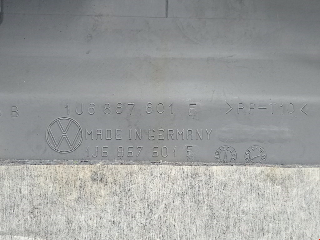 Обшивка крышки багажника VOLKSWAGEN Golf IV 1997-2003