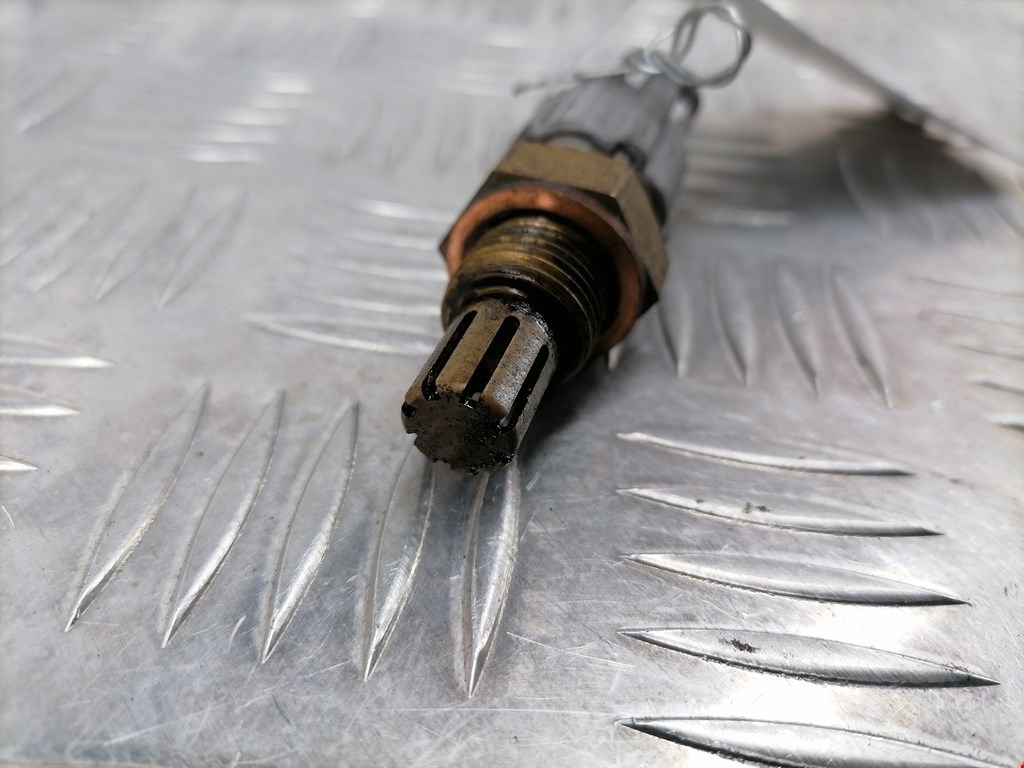 Датчик температуры воздуха TOYOTA Avensis 2003-2008