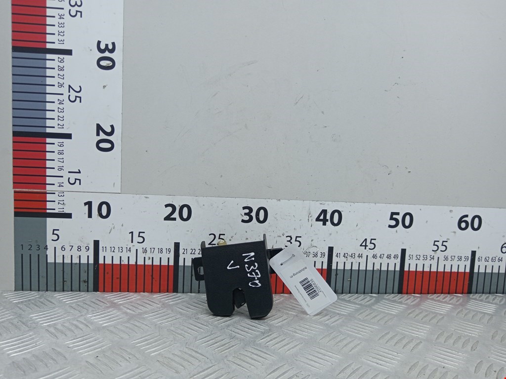 Замок багажника (крышки двери) VOLKSWAGEN Golf IV 1997-2003