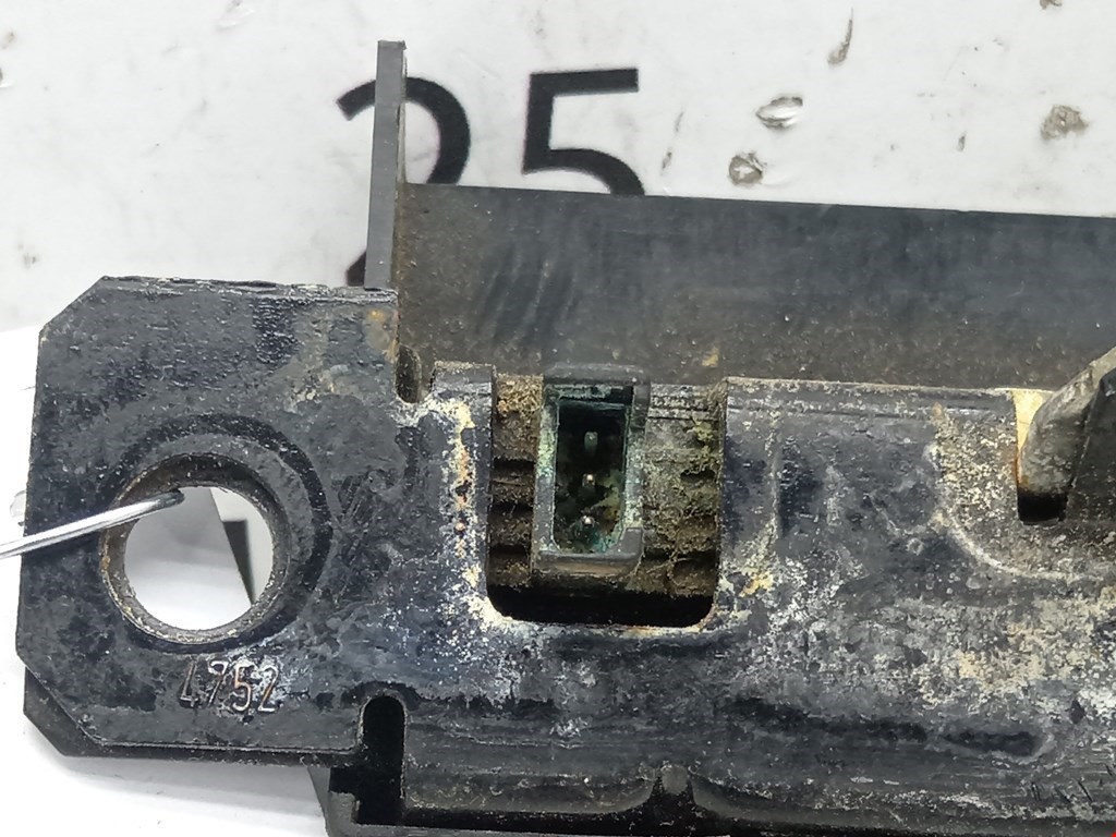 Замок багажника (крышки двери) VOLKSWAGEN Golf IV 1997-2003