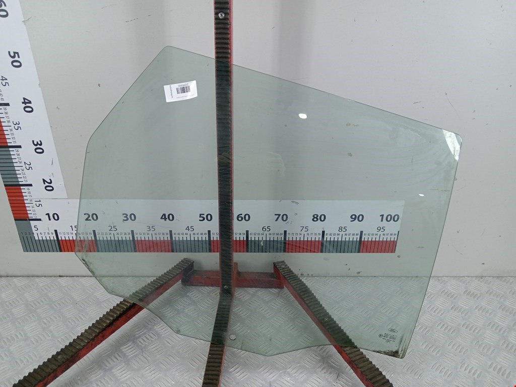 Стекло двери заднее правое FORD Focus I 1998-2005