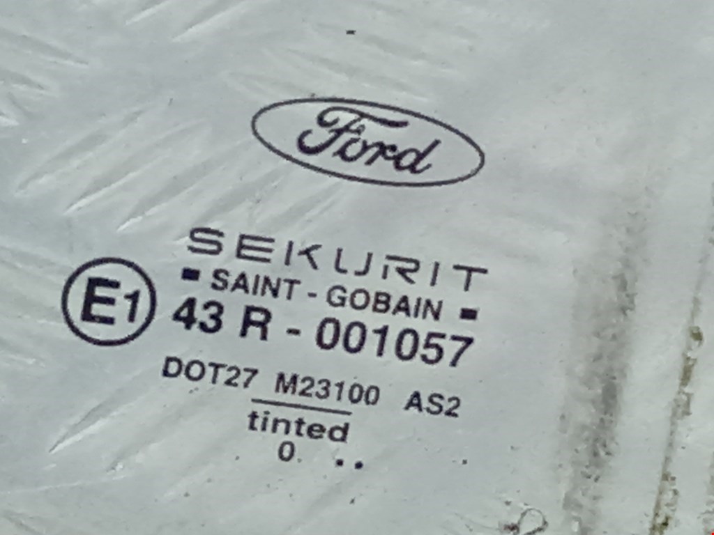 Стекло двери заднее правое FORD Focus I 1998-2005