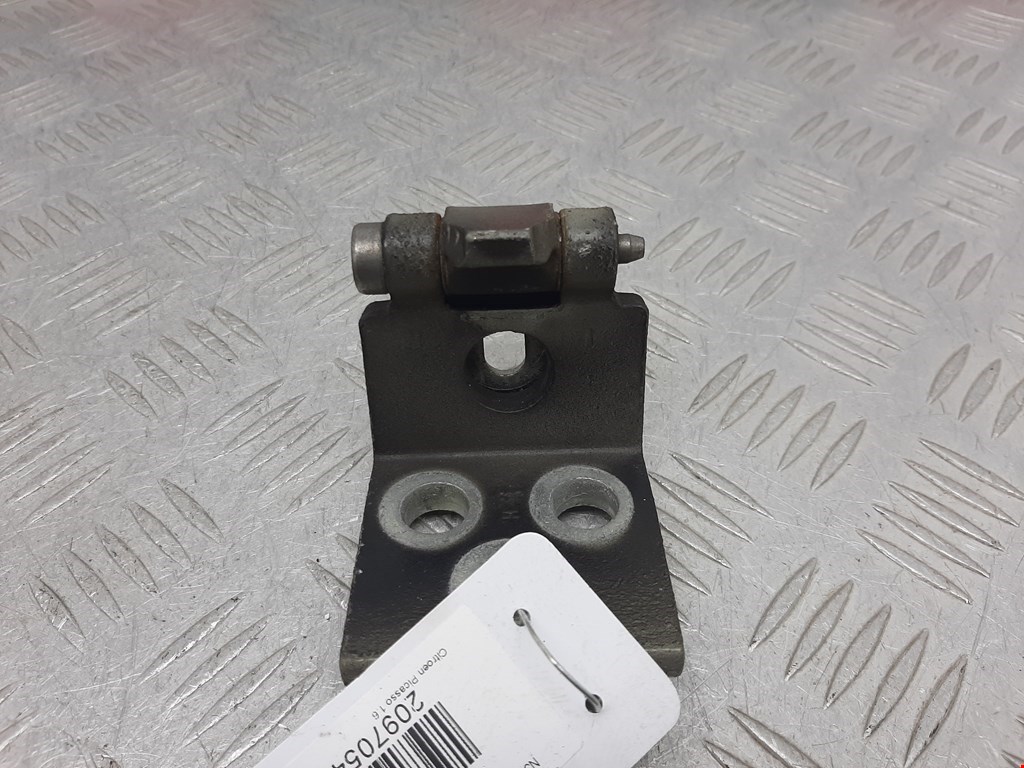 Петля двери передней правой Citroen Xsara Picasso (1999-2012)