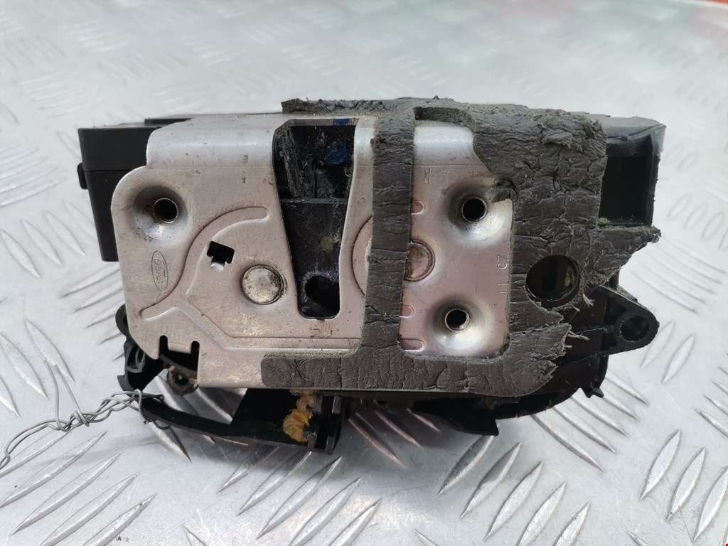 Замок двери передней правой FORD Fiesta 2008-2012