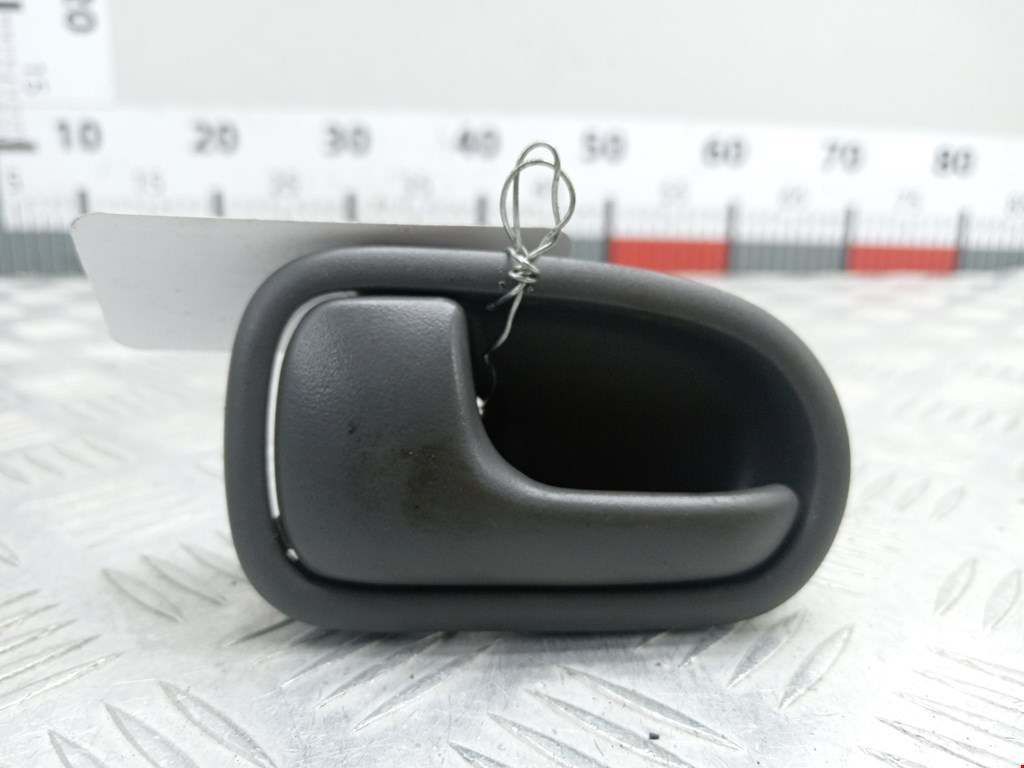 Ручка дверная задняя внутренняя левая MAZDA 626 GE 1992-1997