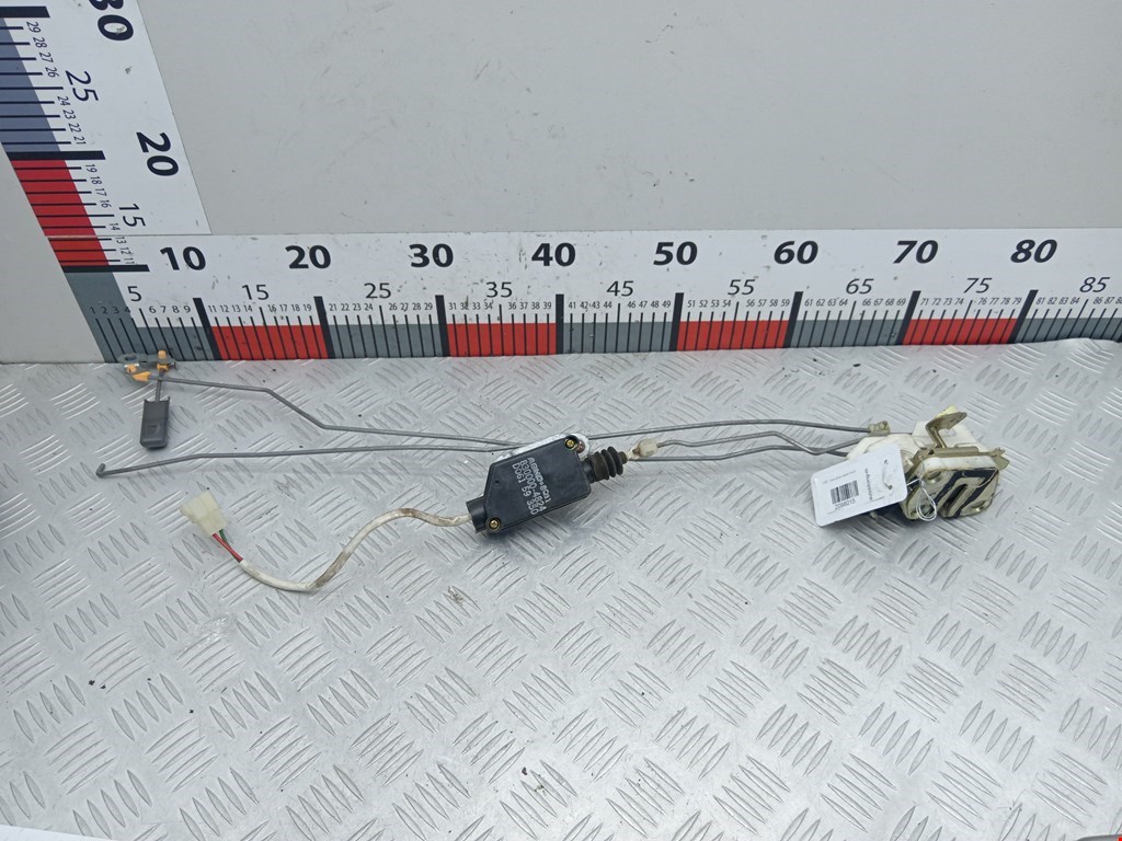 Замок двери задней левой MAZDA 626 GE 1992-1997