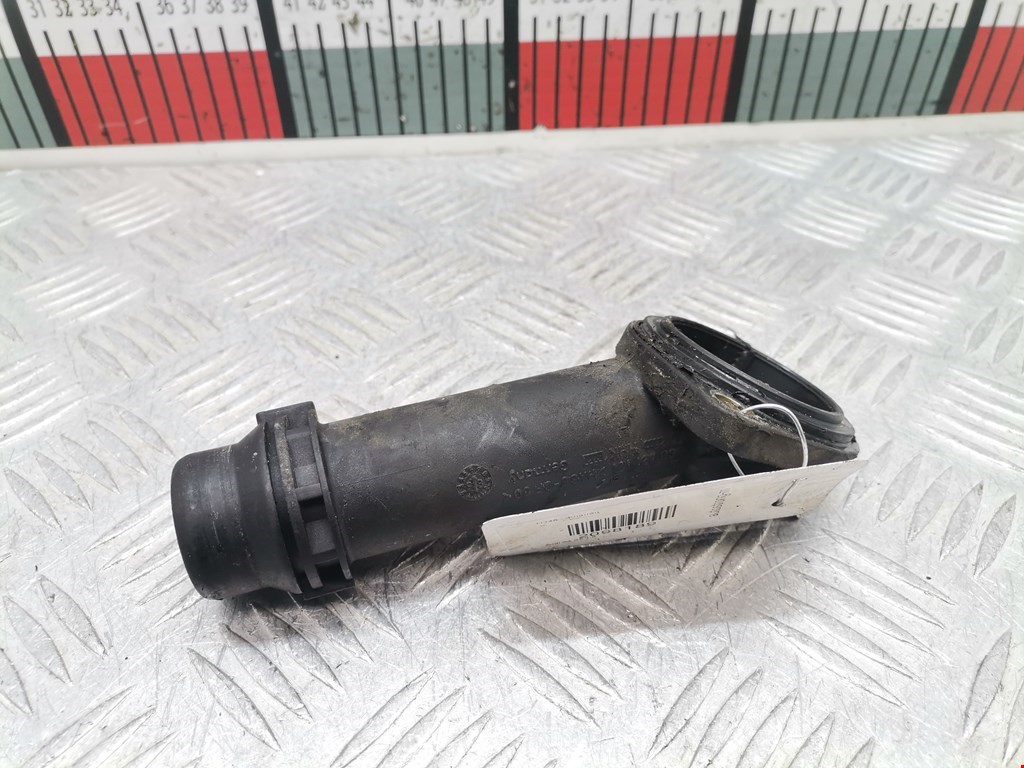 Тройник системы охлаждения AUDI A4 B5 1995-2001