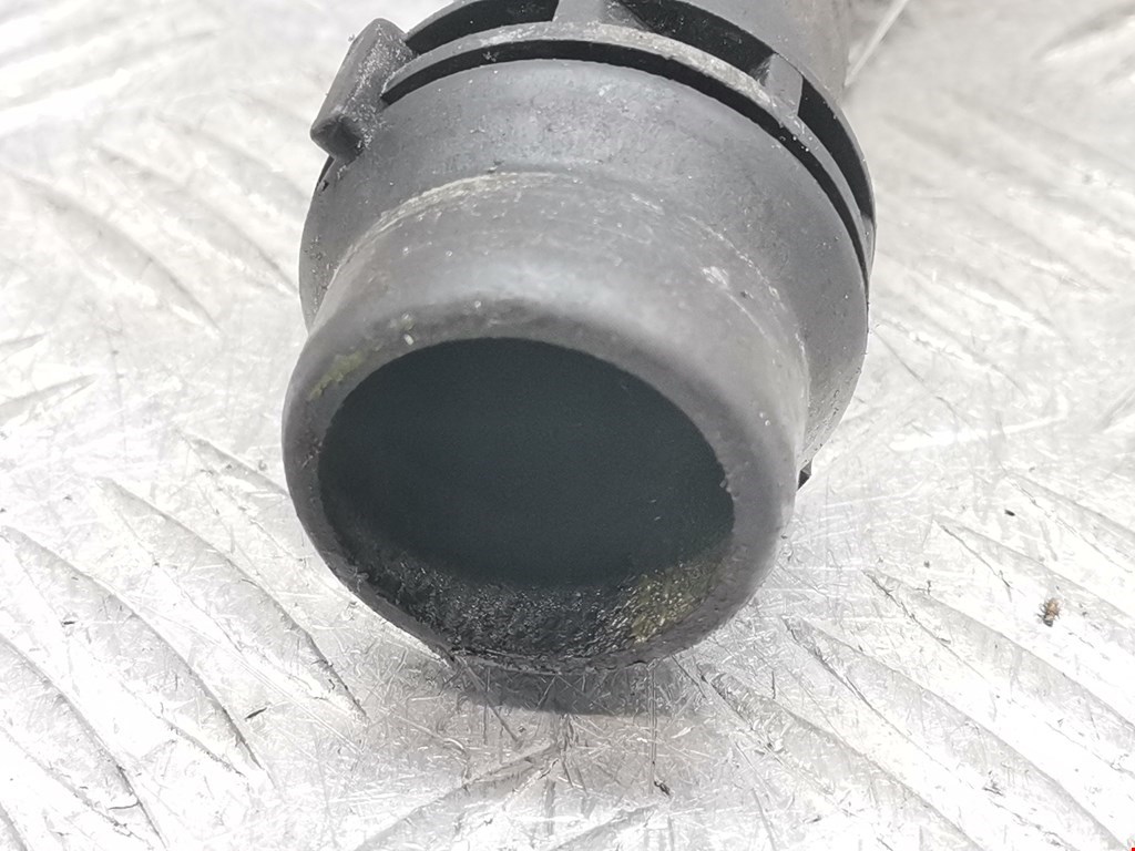 Тройник системы охлаждения AUDI A4 B5 1995-2001