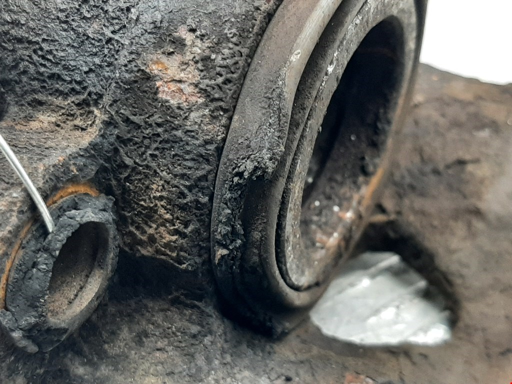 Суппорт передний правый VOLKSWAGEN Lupo 1999-2005