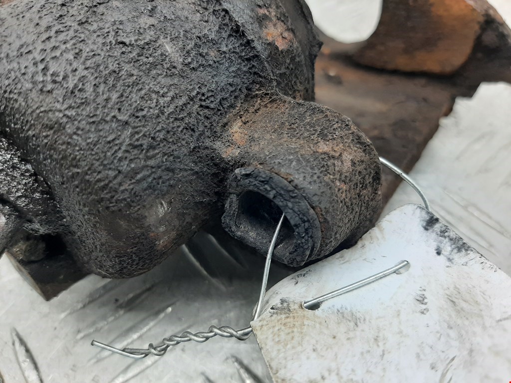 Суппорт передний правый VOLKSWAGEN Lupo 1999-2005