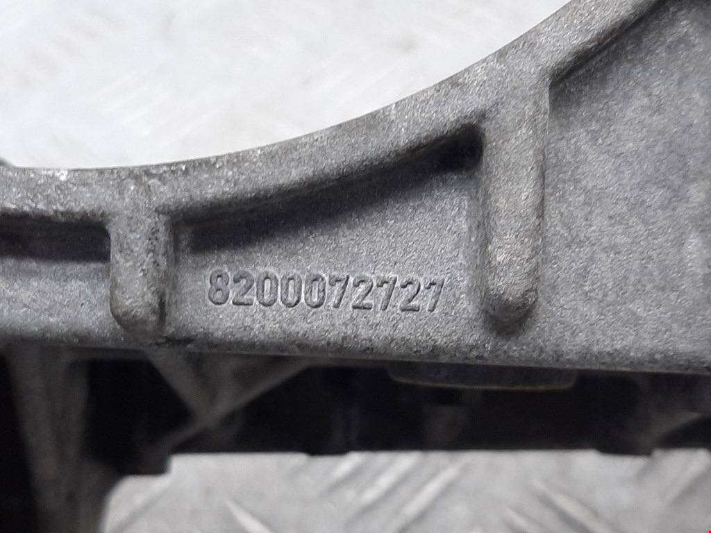 Кронштейн генератора RENAULT Scenic II 2003-2010