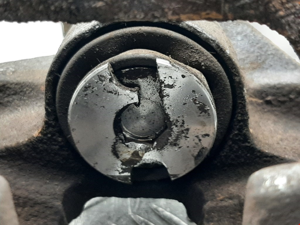 Суппорт задний правый FORD Mondeo III 2000-2007