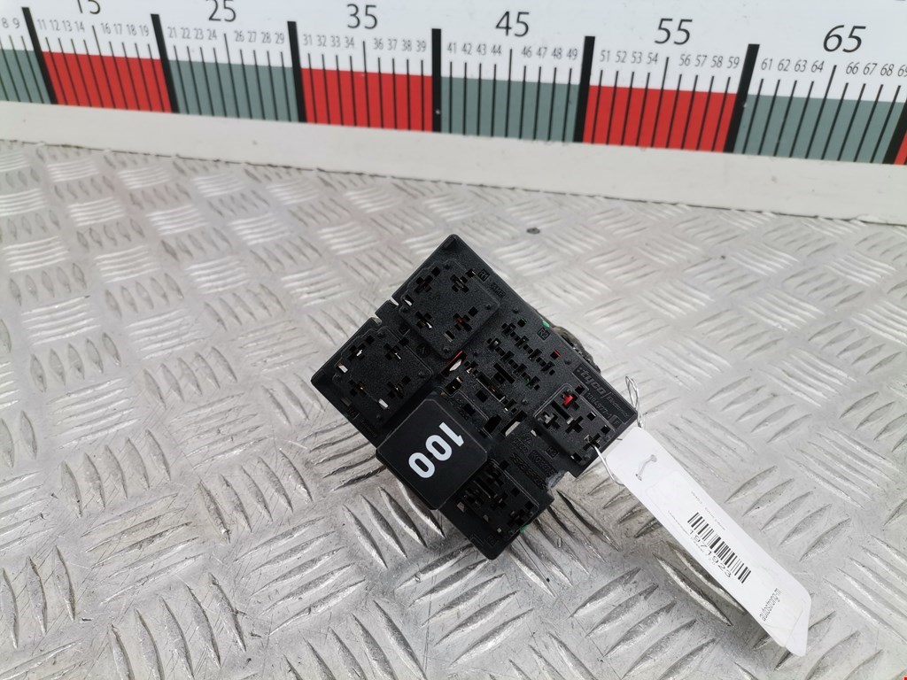 Блок реле VOLKSWAGEN Passat B7 2011-2015