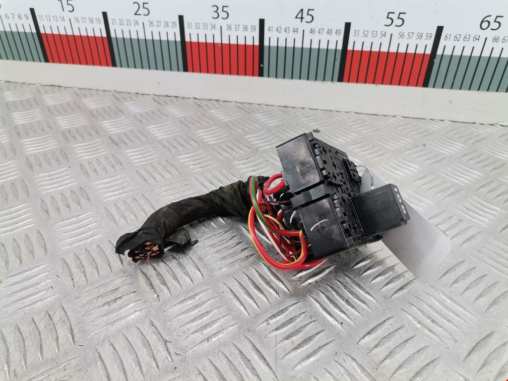 Блок реле VOLKSWAGEN Passat B7 2011-2015