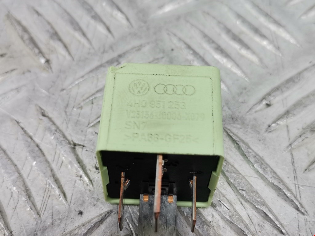 Реле VOLKSWAGEN Passat B7 2011-2015