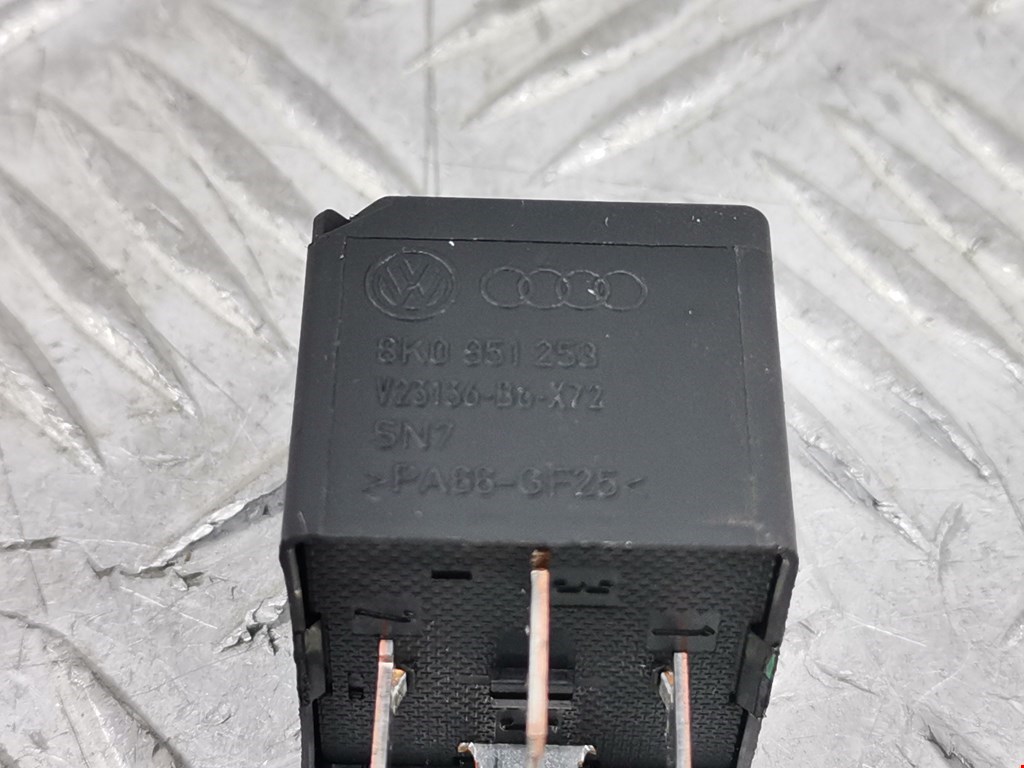 Реле VOLKSWAGEN Passat B7 2011-2015