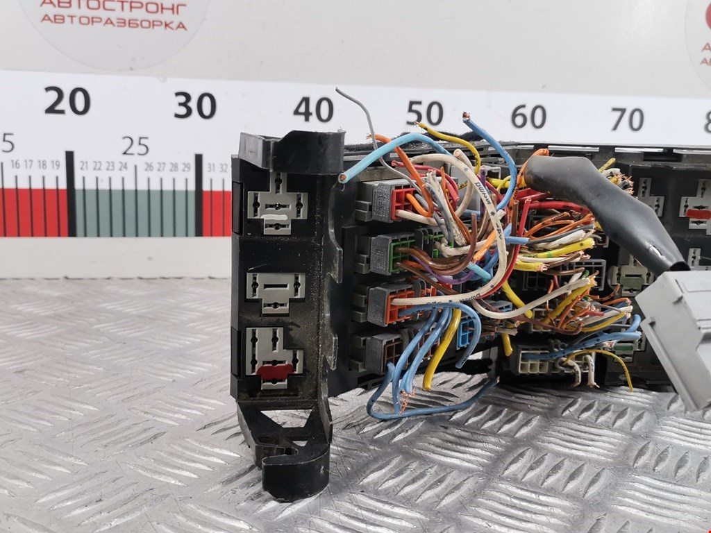 Датчик уровня в бачок омывателя PEUGEOT 605 1989-1999