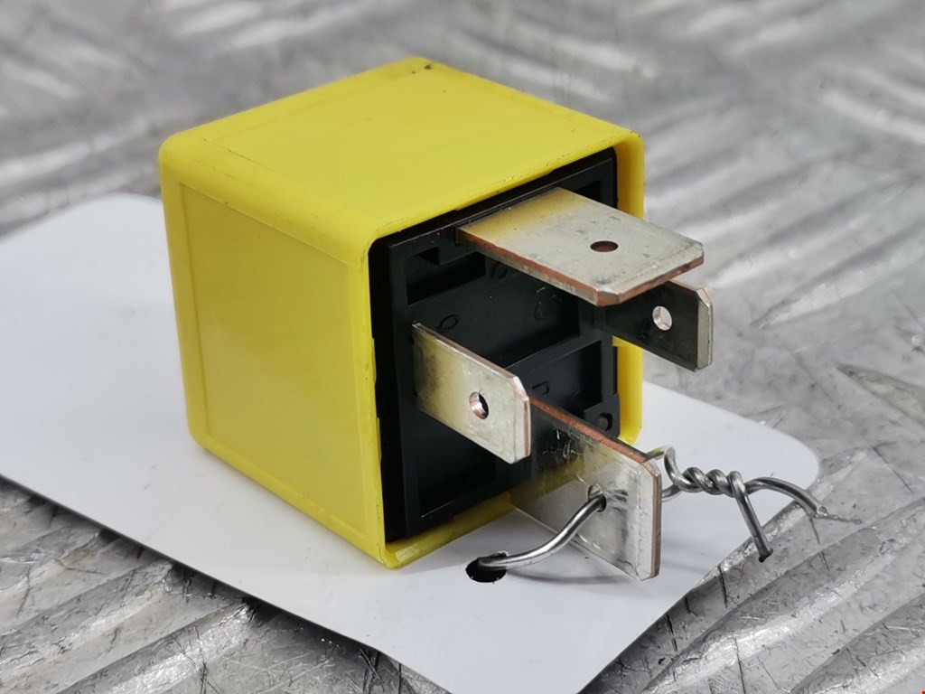 Реле OPEL Zafira B 2005-2012