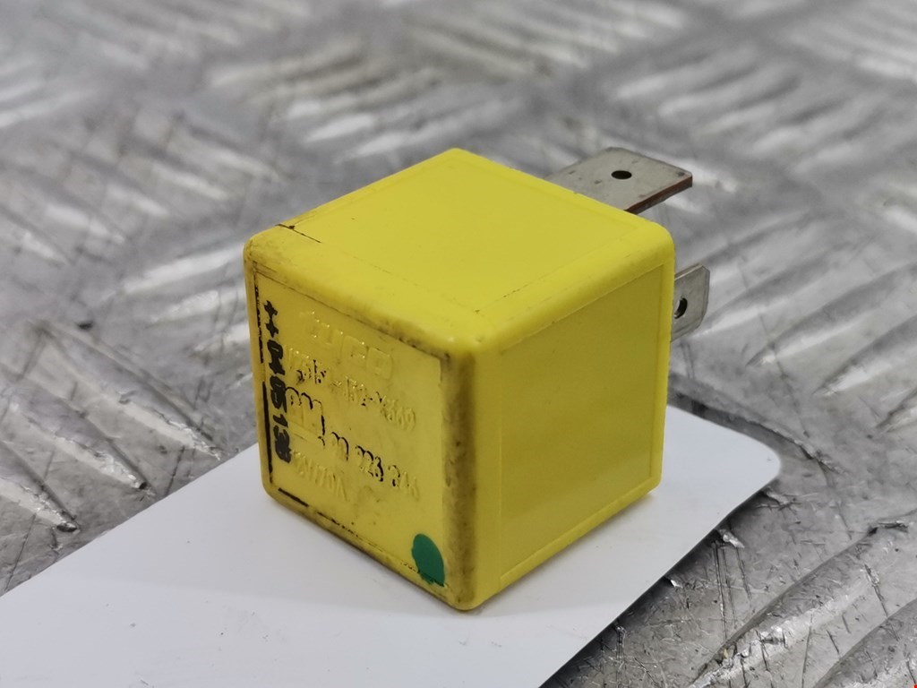 Реле OPEL Zafira B 2005-2012