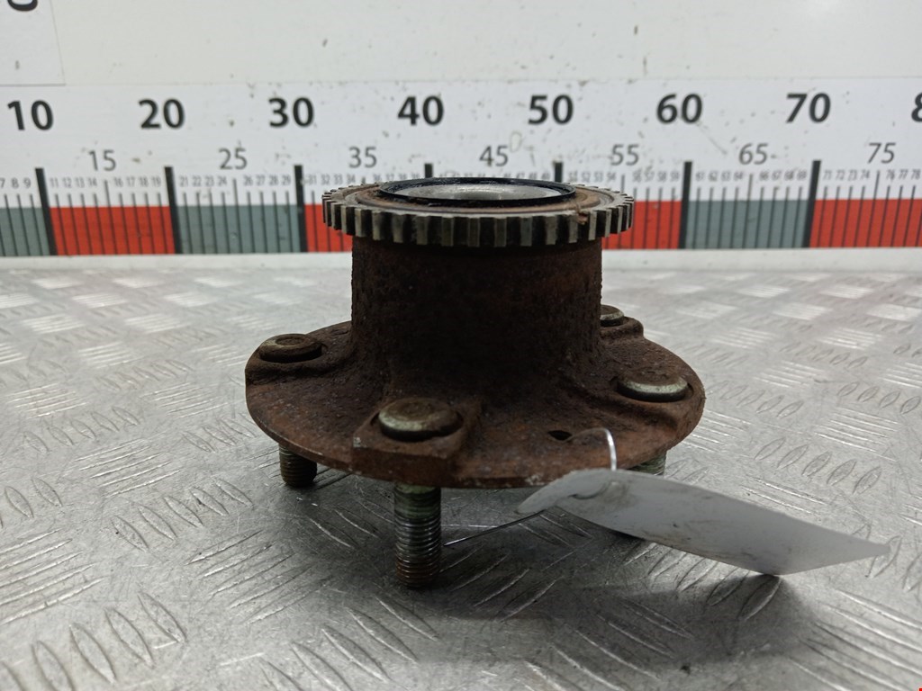 Ступица задняя левая/правая MAZDA 626 GE 1992-1997