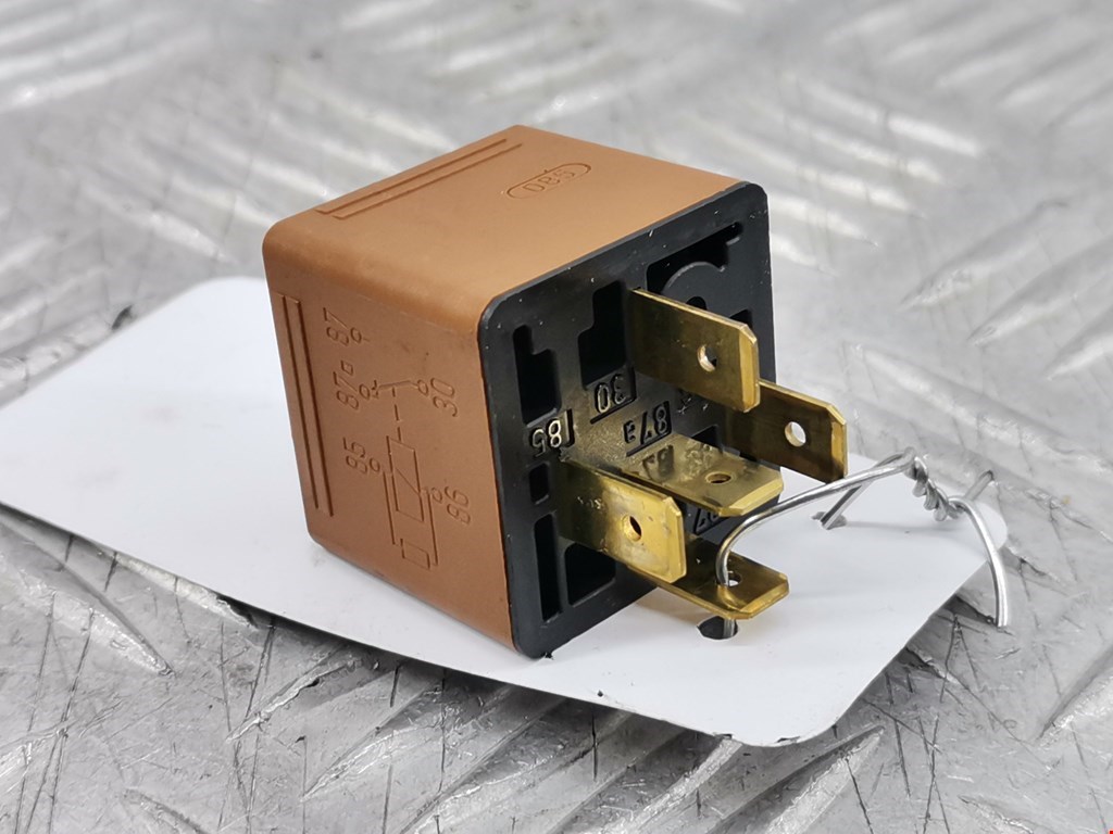 Реле OPEL Zafira B 2005-2012