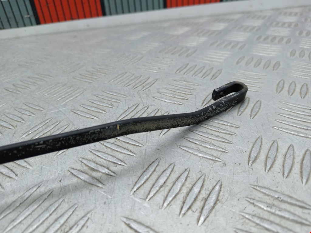 Поводок дворников передний левый/ правый MAZDA 626 GE 1992-1997