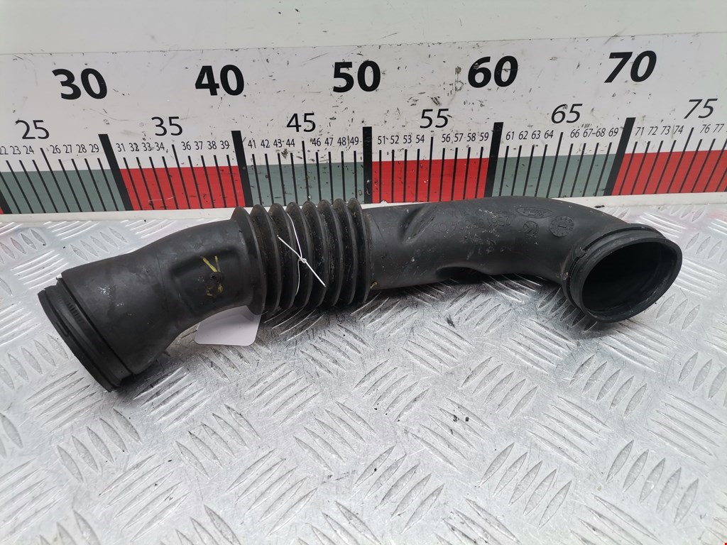 Патрубок воздушного фильтра FORD Fiesta 2001-2008