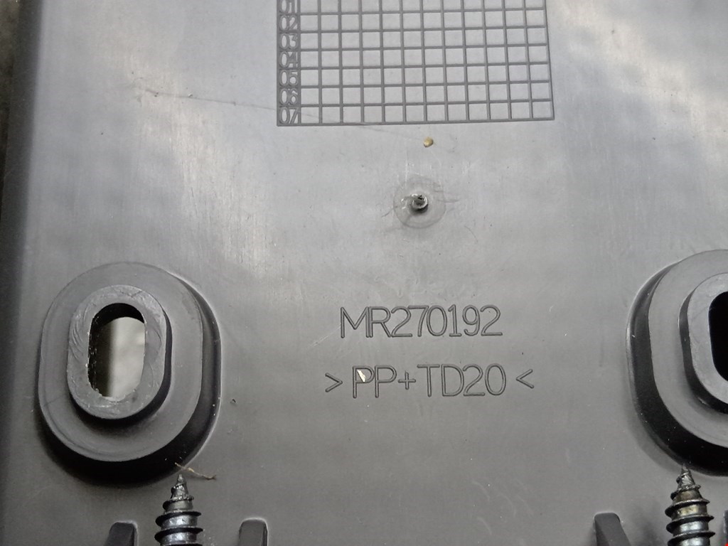 Консоль MITSUBISHI Space Star 1999-2006