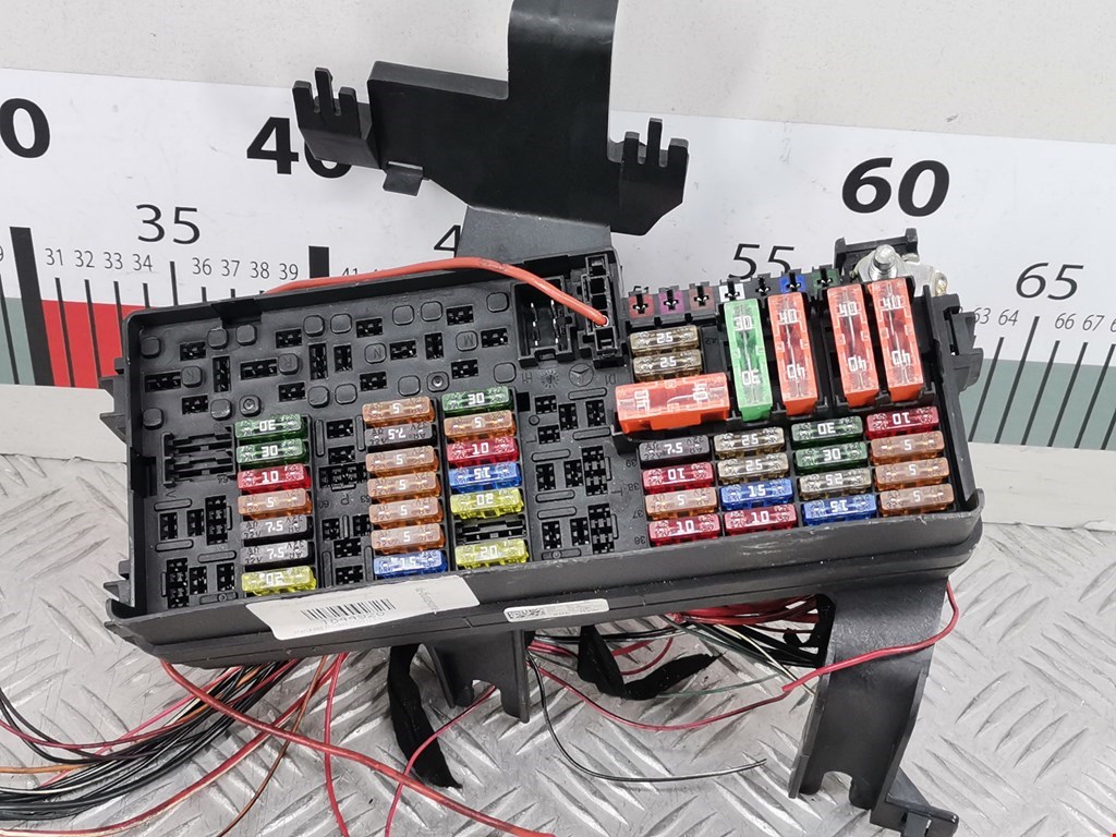 Датчик уровня в бачок омывателя MERCEDES-BENZ R-Class W251 2005-2017