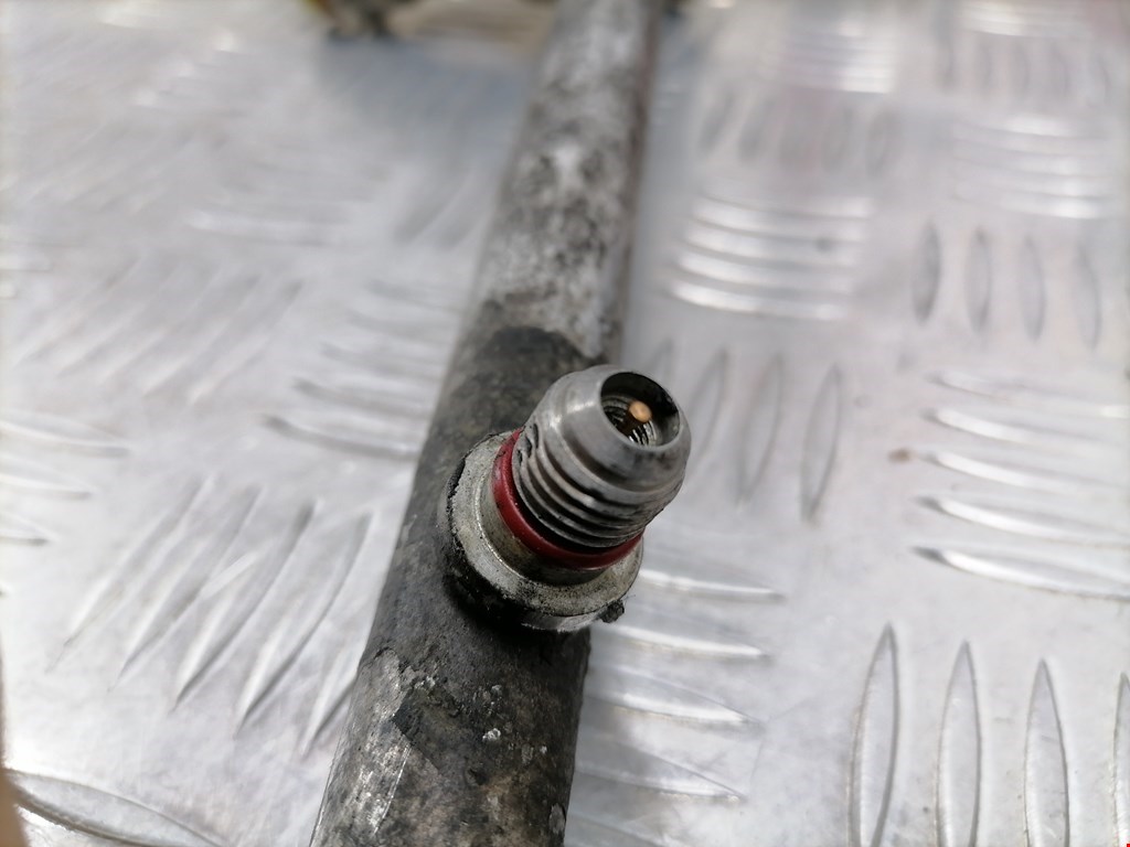 Трубка кондиционера FORD Focus II 2005-2011