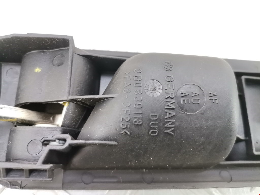 Ручка дверная задняя внутренняя левая VOLKSWAGEN Passat B5 1997-2005