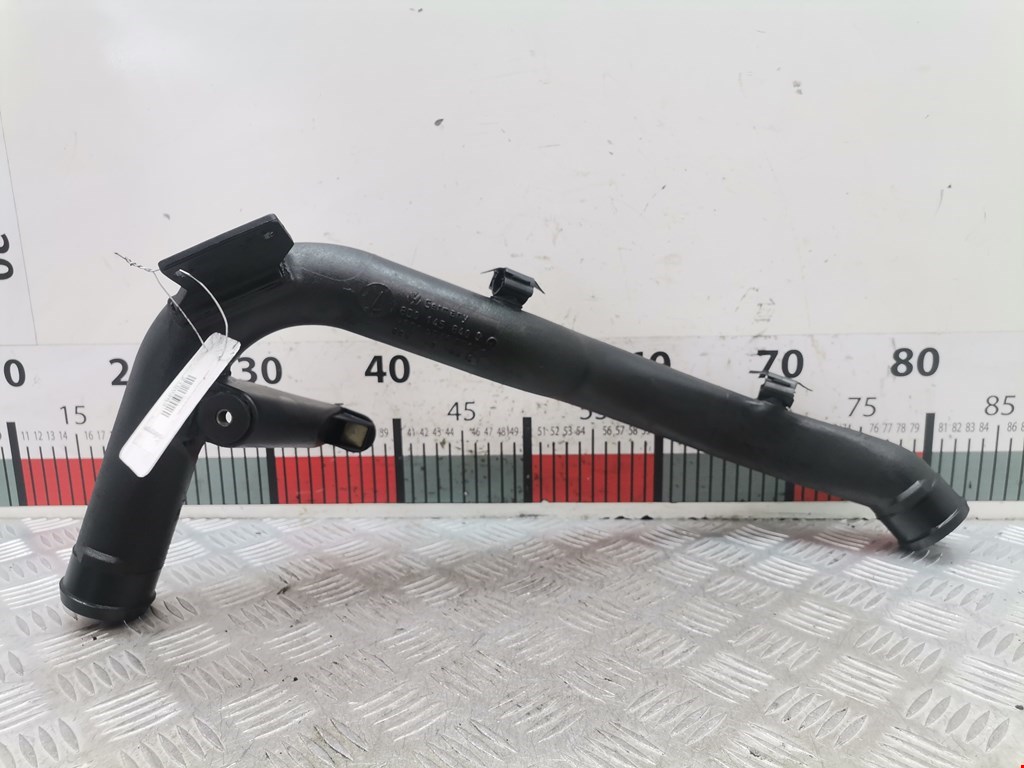 Патрубок интеркулера VOLKSWAGEN Passat B5 1997-2005