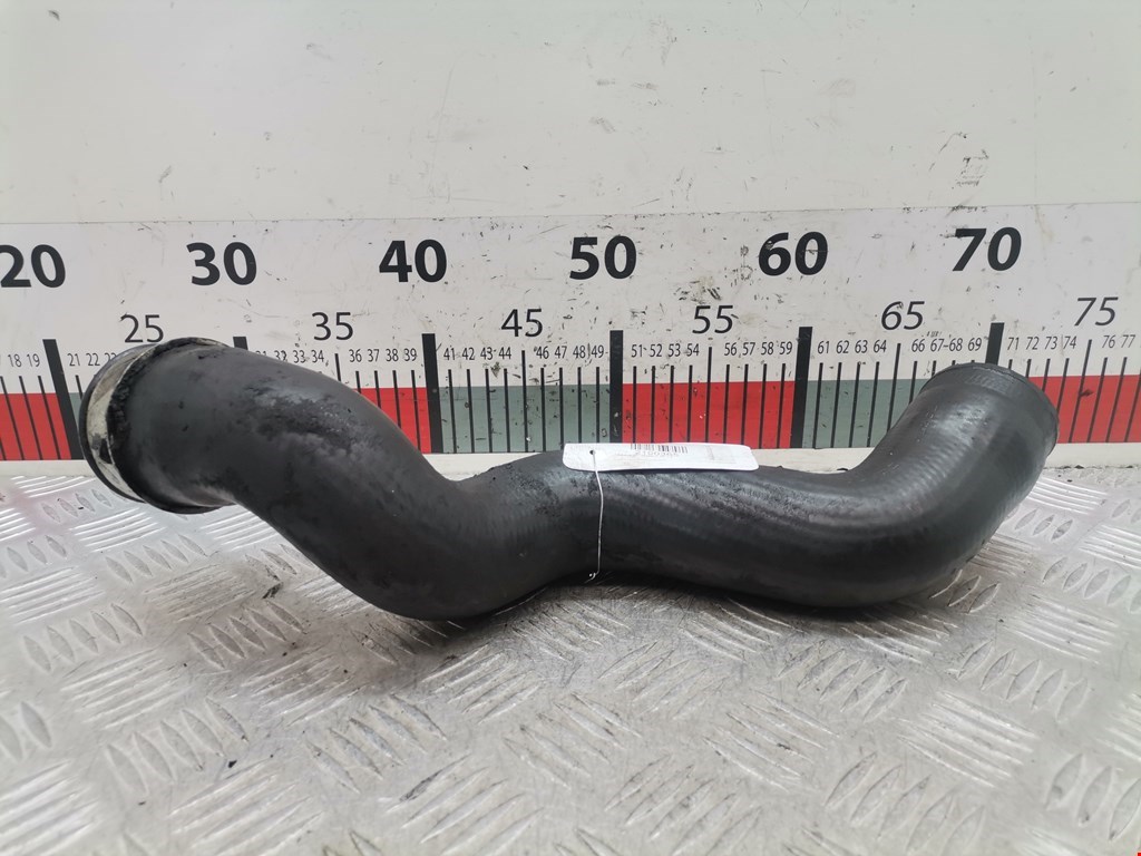 Патрубок интеркулера VOLKSWAGEN Passat B5 1997-2005