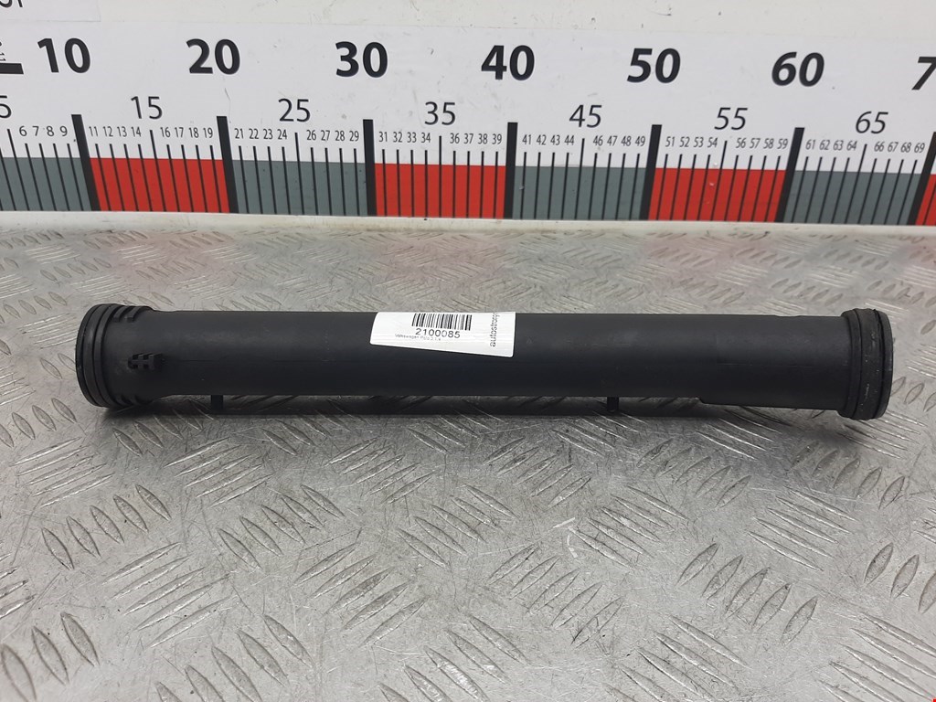 Патрубок VOLKSWAGEN Polo III 1994-2001