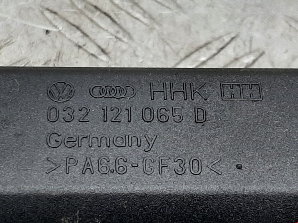 Патрубок VOLKSWAGEN Polo III 1994-2001