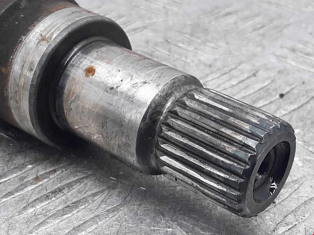 Полуось (привод, приводной вал) передняя правая FORD Focus I 1998-2005