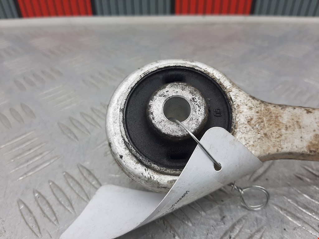 Рычаг передний правый VOLKSWAGEN Passat B5 1997-2005