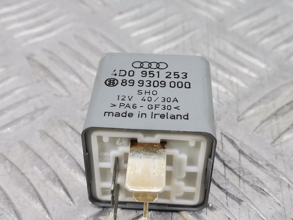 Реле топливного насоса VOLKSWAGEN Passat B5 1997-2005