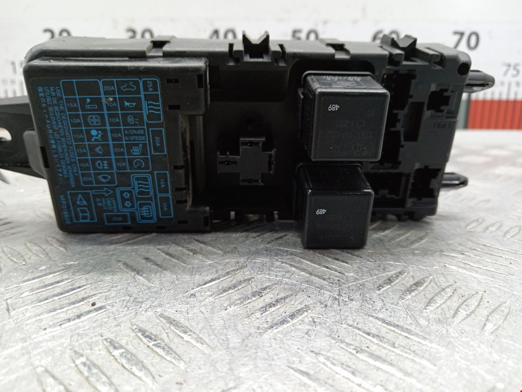 Блок реле MITSUBISHI Space Star 1999-2006