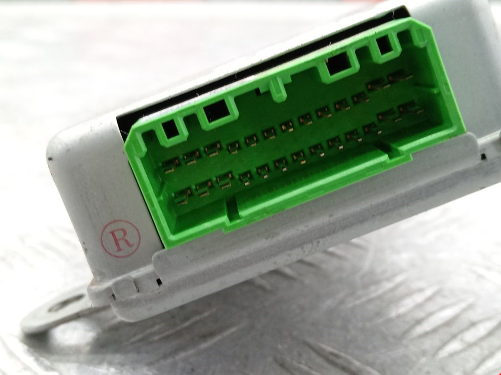 Блок управления двигателя (ЭБУ) MITSUBISHI Space Star 1999-2006