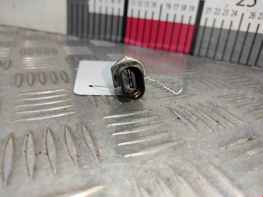 Датчик включения заднего хода VOLKSWAGEN Golf IV 1997-2003