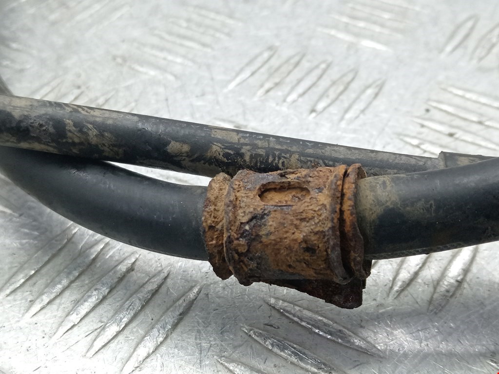 Трос стояночного тормоза левый/правый MITSUBISHI L200 KB 2006-2015