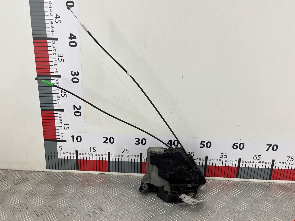 Замок двери передней правой TOYOTA Prius II XW20 2003-2012