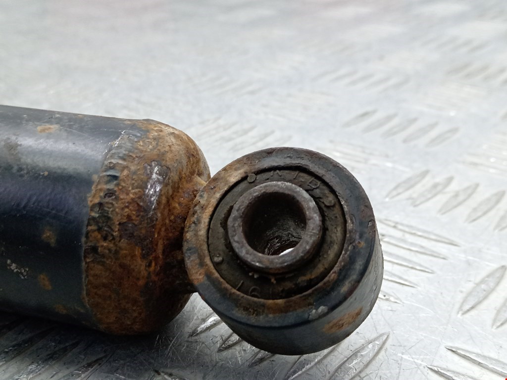 Амортизатор задний правый KIA Retona 1998-2003