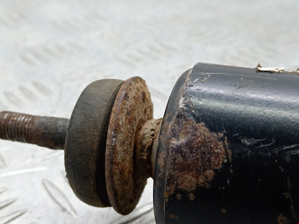 Амортизатор задний правый KIA Retona 1998-2003