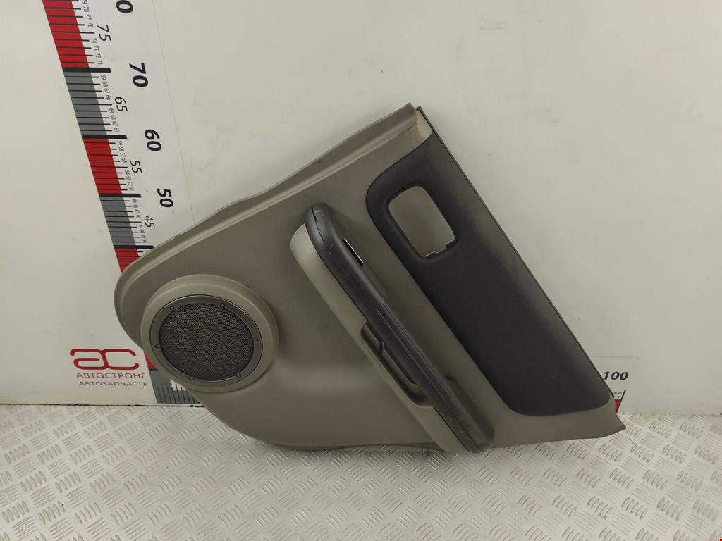 Обшивка двери задняя правая NISSAN X-Trail T30 2000-2007